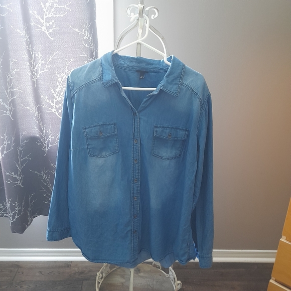 Torrid Button DownShirt - Picture 1 of 9